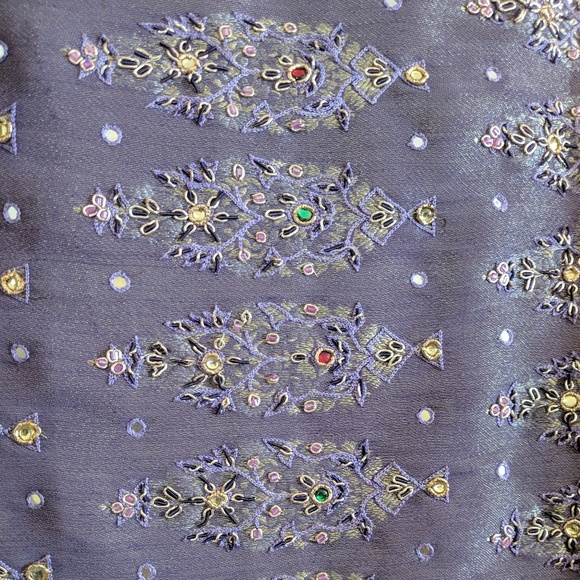 Indian Sari - Picture 2 of 16